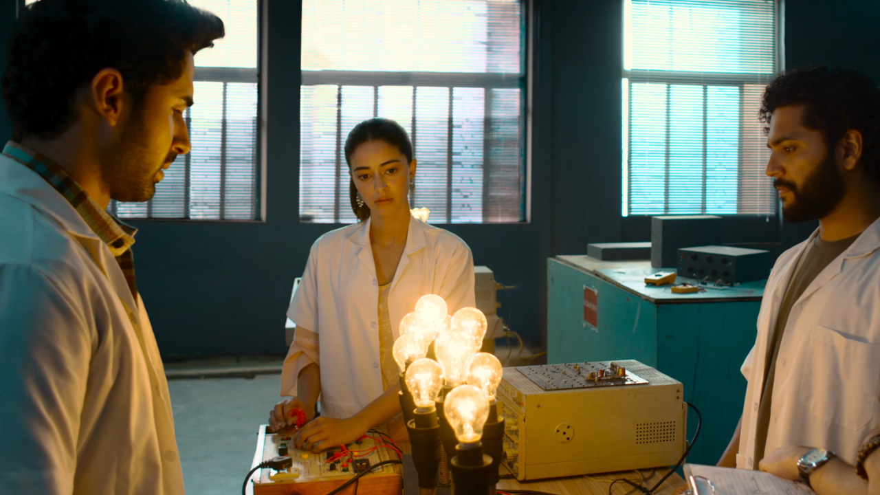 Chand Mera Dil Movie Overview